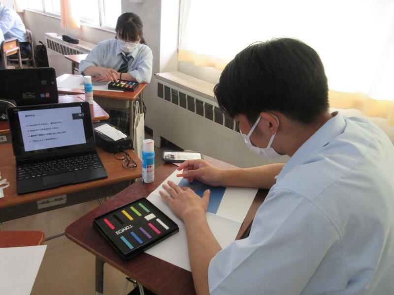 作品を作成中 作品を作成中